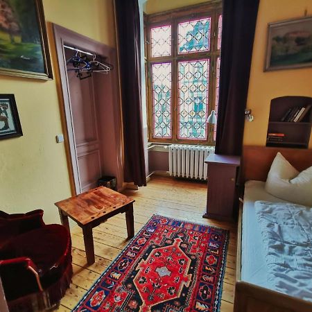 Hummel Hostel - Historische Stadtvilla Mit Garten Weimar  Exteriör bild