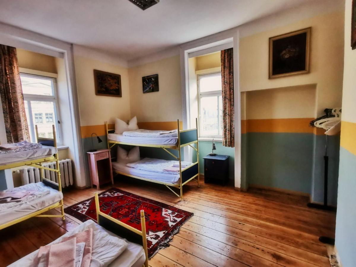Hummel Hostel - Historische Stadtvilla Mit Garten Weimar  Exteriör bild
