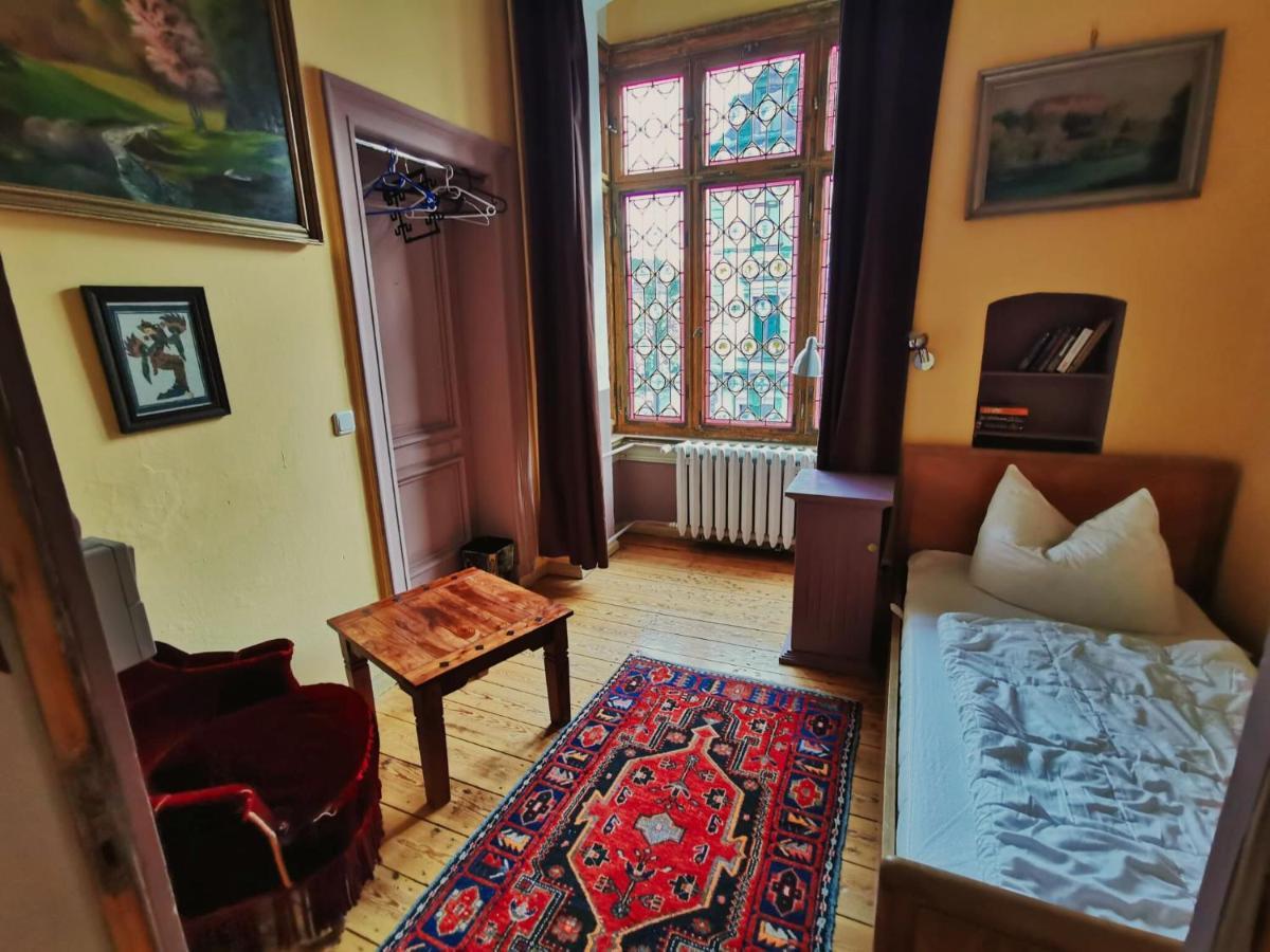 Hummel Hostel - Historische Stadtvilla Mit Garten Weimar  Exteriör bild