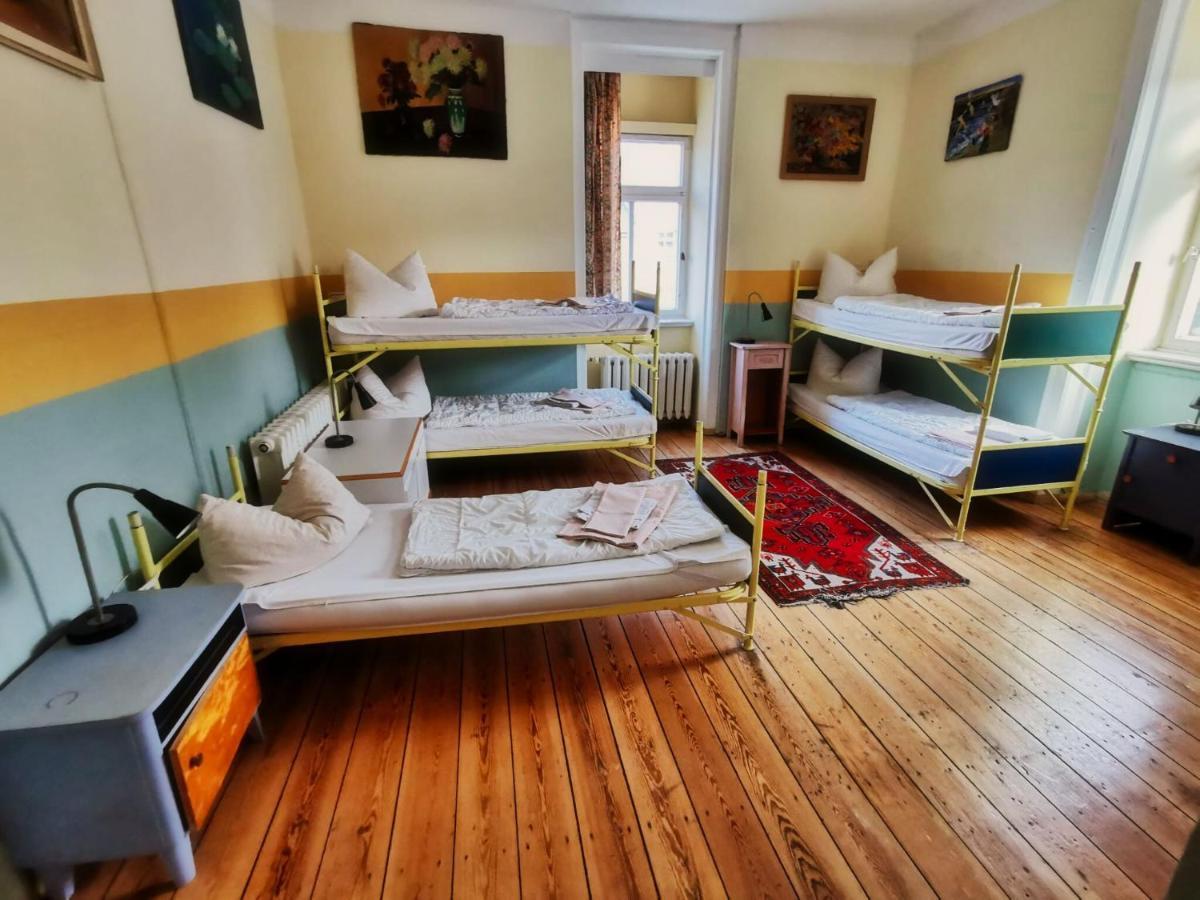 Hummel Hostel - Historische Stadtvilla Mit Garten Weimar  Exteriör bild