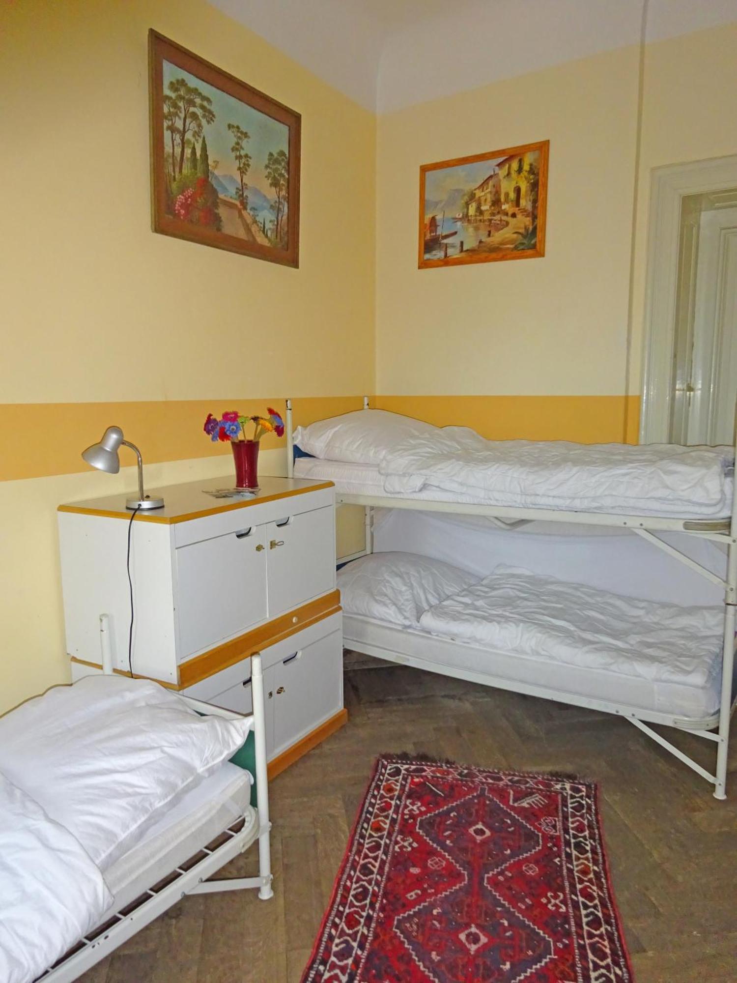 Hummel Hostel - Historische Stadtvilla Mit Garten Weimar  Exteriör bild