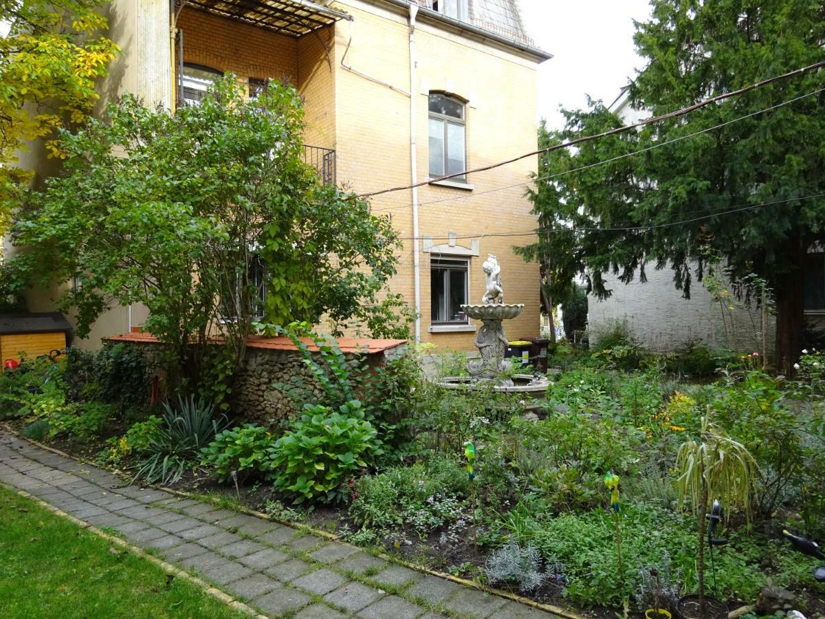 Hummel Hostel - Historische Stadtvilla Mit Garten Weimar  Exteriör bild