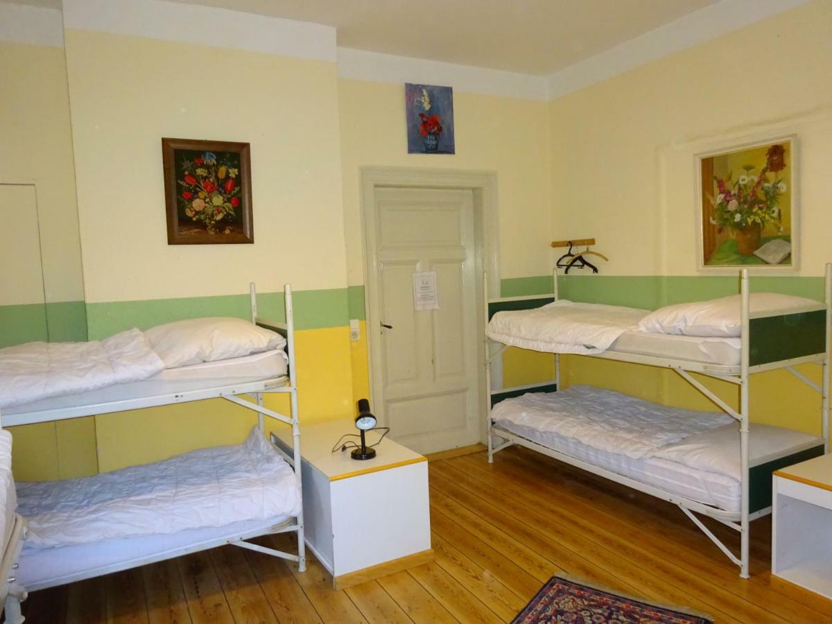 Hummel Hostel - Historische Stadtvilla Mit Garten Weimar  Exteriör bild